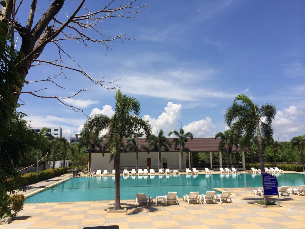 Hotel V8 Seaview Jomtien Beach Exterior foto