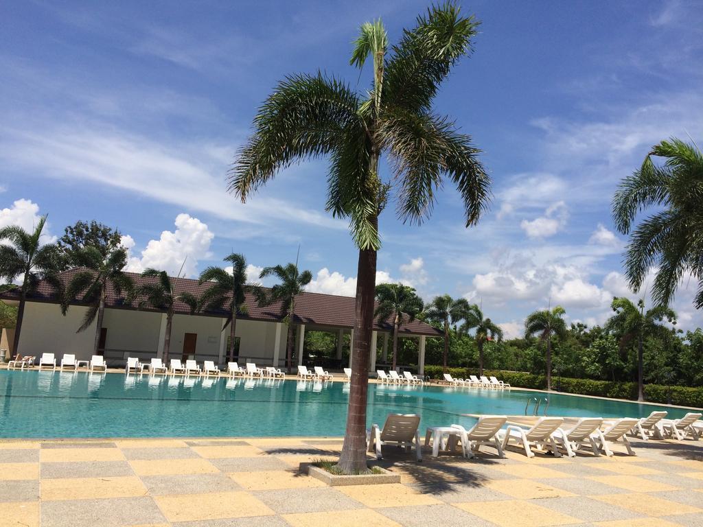 Hotel V8 Seaview Jomtien Beach Exterior foto